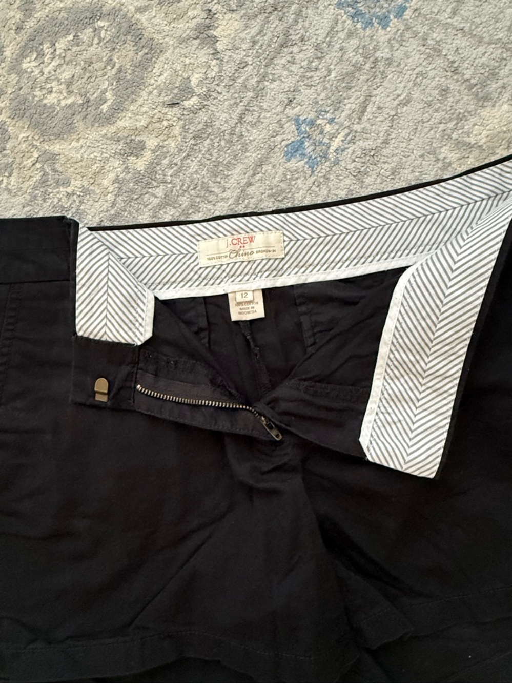 J. Crew Factory Black Women's Chino Shorts 4” - Picture 3 of 6